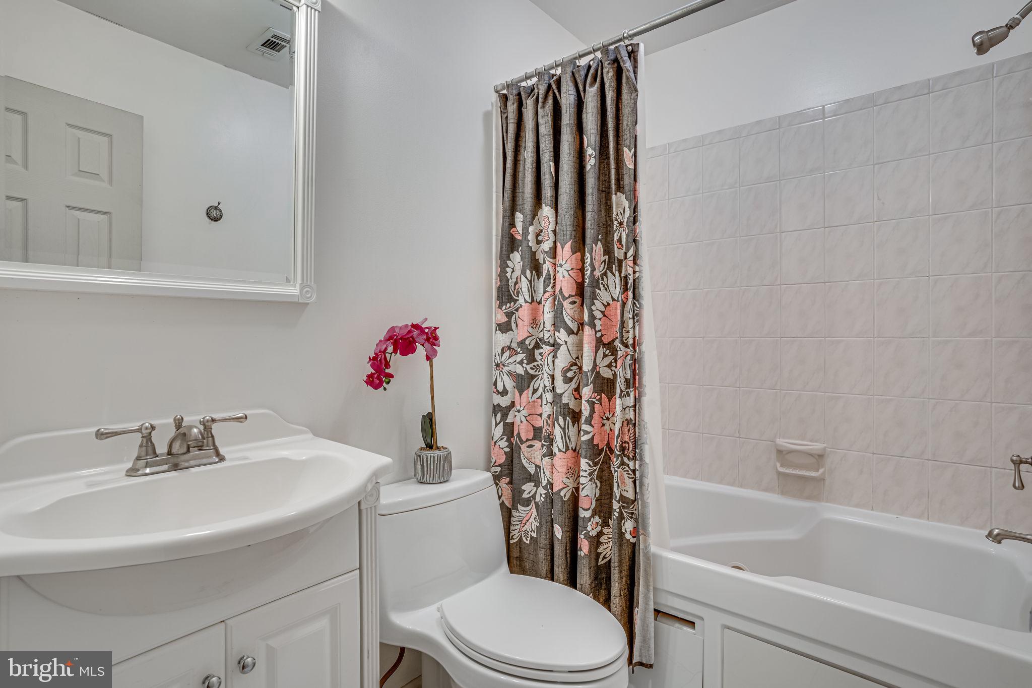 2412 Rosedown Drive Reston, VA 20191 - Photo 28 of 39