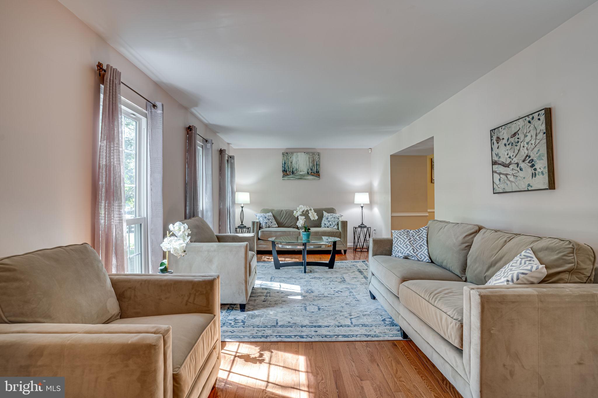 2412 Rosedown Drive Reston, VA 20191 - Photo 3 of 39