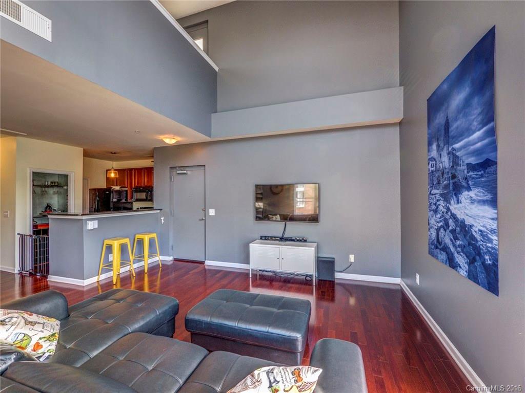 609 Raphael Place, Unit 609 Charlotte, NC 28205 - Photo 5 of 22