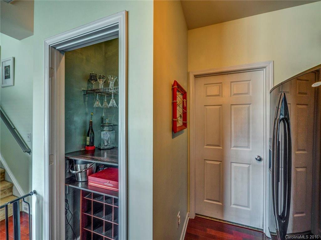 609 Raphael Place, Unit 609 Charlotte, NC 28205 - Photo 8 of 22