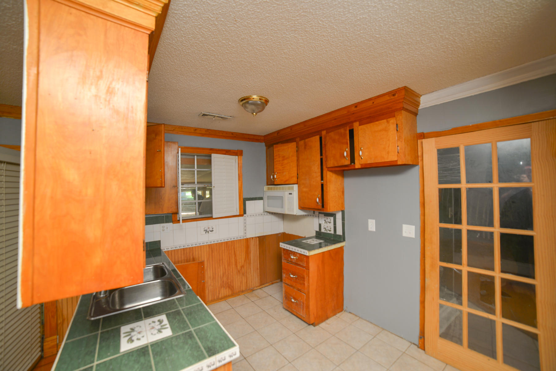 1429 Fort Johnson Road Charleston, SC 29412 - Photo 14 of 36 Kitchen Area (1 of 1)-2