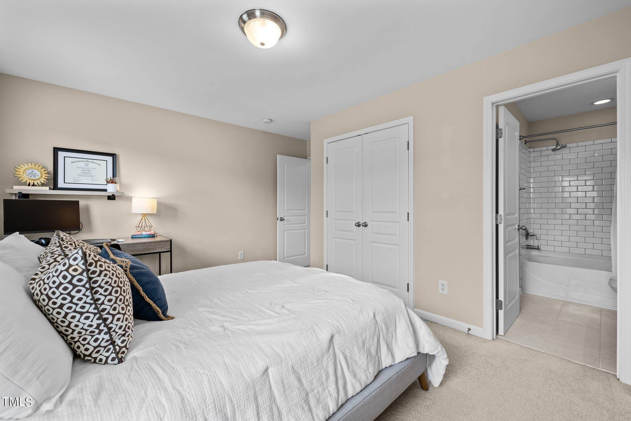 704 Bryant Street Raleigh, NC 27603 - Photo 23 of 38 26-web-or-mls-5Z8A9973