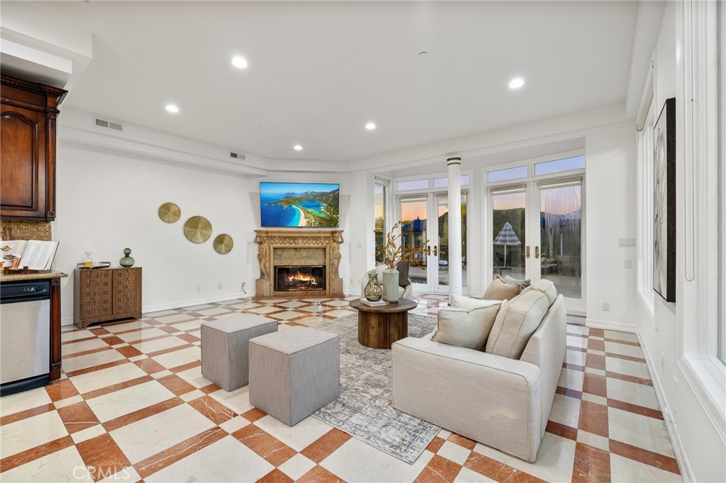 759 Foxkirk Road Glendale, CA 91206 - Photo 16 of 34