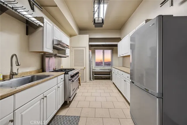 $3,410,000 | 759 Foxkirk Road, Glendale, CA 91206