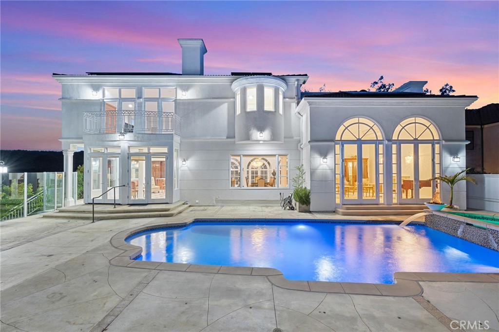 759 Foxkirk Road Glendale, CA 91206 - Photo 3 of 34