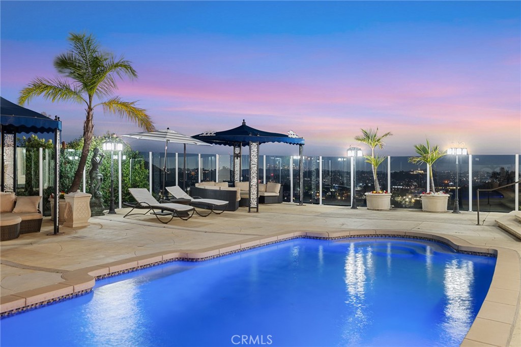 759 Foxkirk Road Glendale, CA 91206 - Photo 4 of 34