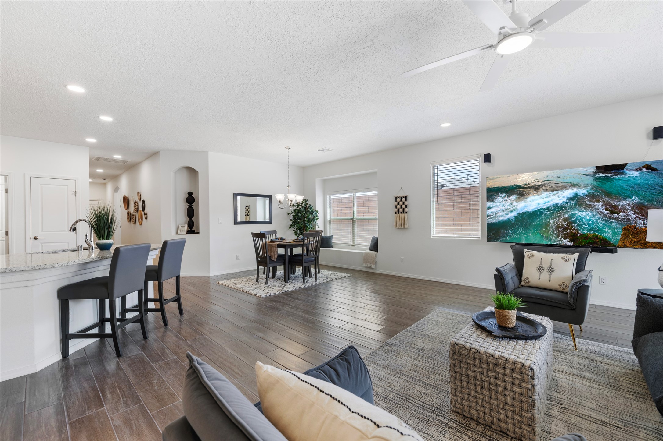 6200 White Hawk Drive Northeast Rio Rancho, NM 87144 - Photo 3 of 25