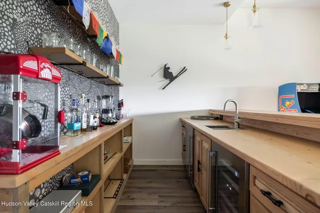 $1,535,000 | 869 County Route 10, Windham, NY 12496