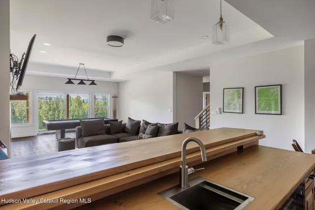 $1,535,000 | 869 County Route 10, Windham, NY 12496