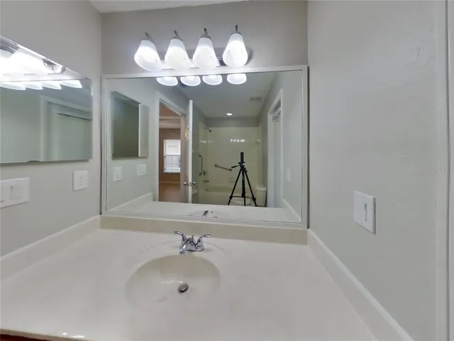 $2,619 | Undisclosed Address, Land O Lakes, FL 34638