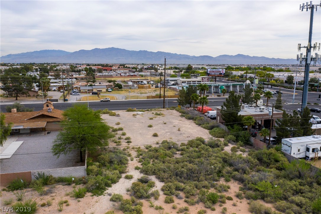 West Smoke Ranch Road Las Vegas, NV 89108 - Photo 3 of 9 Gallery Image 3