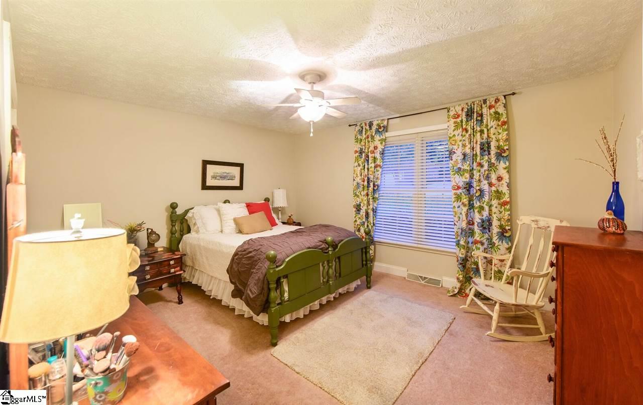 25 Cobblestone Road Greenville, SC 29615 - Photo 11 of 16 Gallery Image 11
