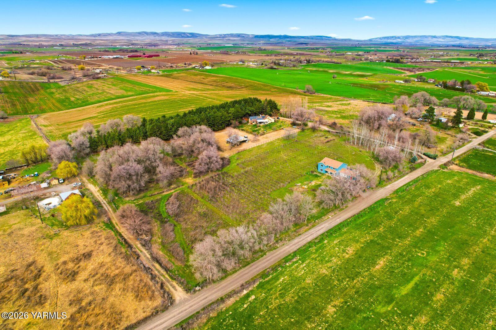 1191 Nelson Road Granger, WA 98932 - Photo 21 of 29 21 Aerial view 1