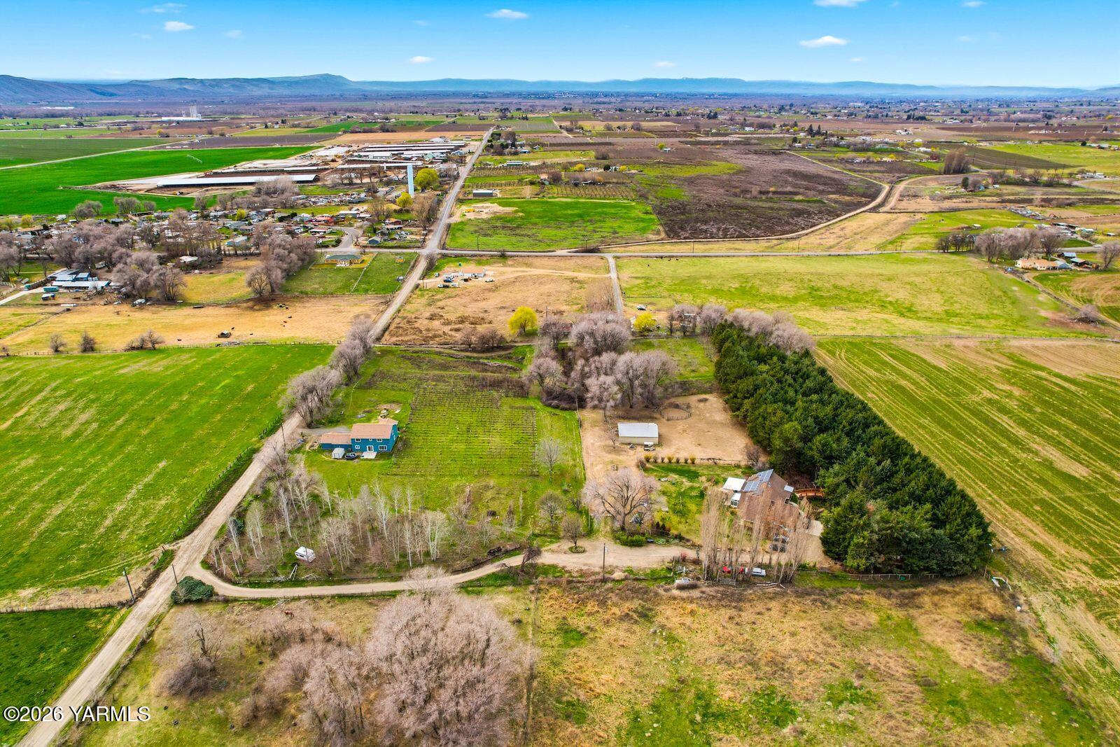 1191 Nelson Road Granger, WA 98932 - Photo 25 of 29 25 Aerial view 3