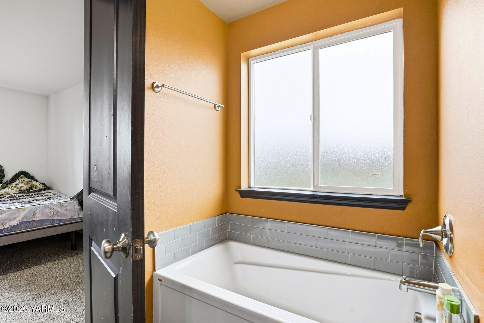 1191 Nelson Road Granger, WA 98932 - Photo 10 of 29 10 Primary Bath