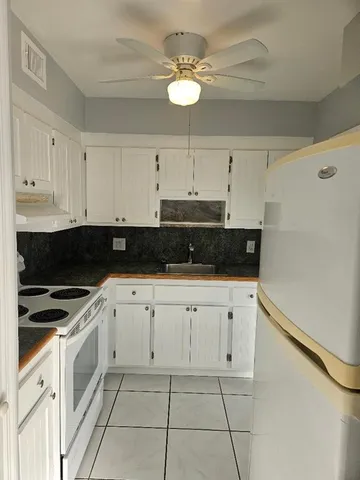 $2,100 | 777 Southeast 2nd Avenue, Unit A205, Deerfield Beach, FL 33441