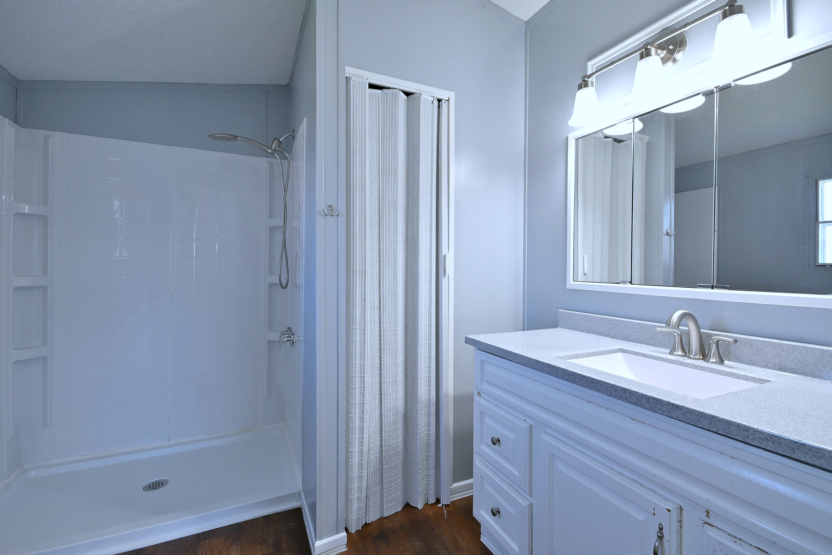 104 9th Avenue Bartlett, IL 60103 - Photo 15 of 34