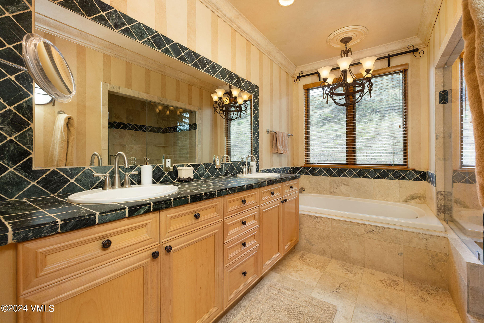 1790 Winslow Road, Unit W Edwards, CO 81632 - Photo 12 of 25 1792_winslow_rd_interior_primary_bath
