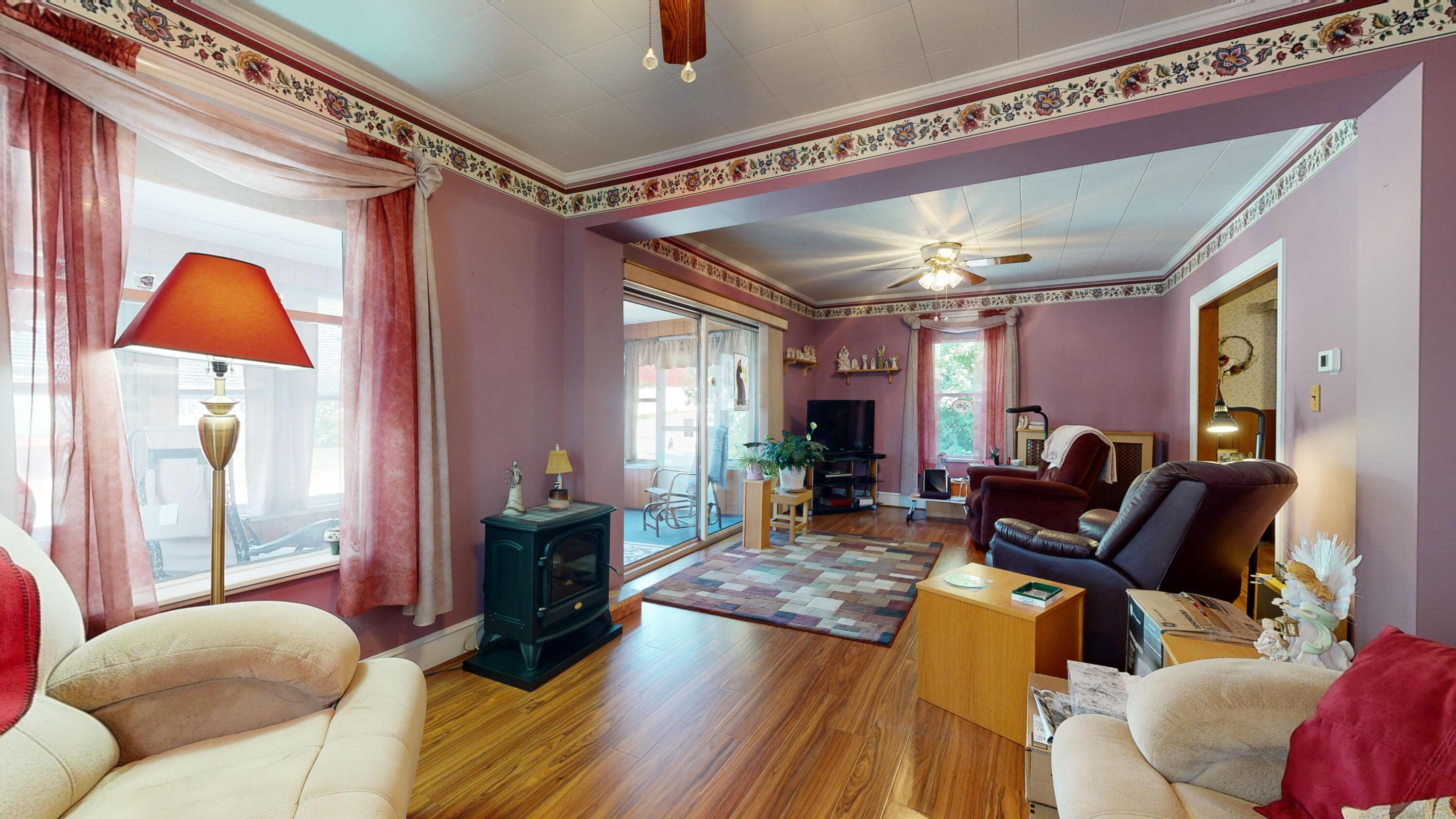 129 Rosedale Street Lewiston, ME 04240 - Photo 16 of 43 Living Room