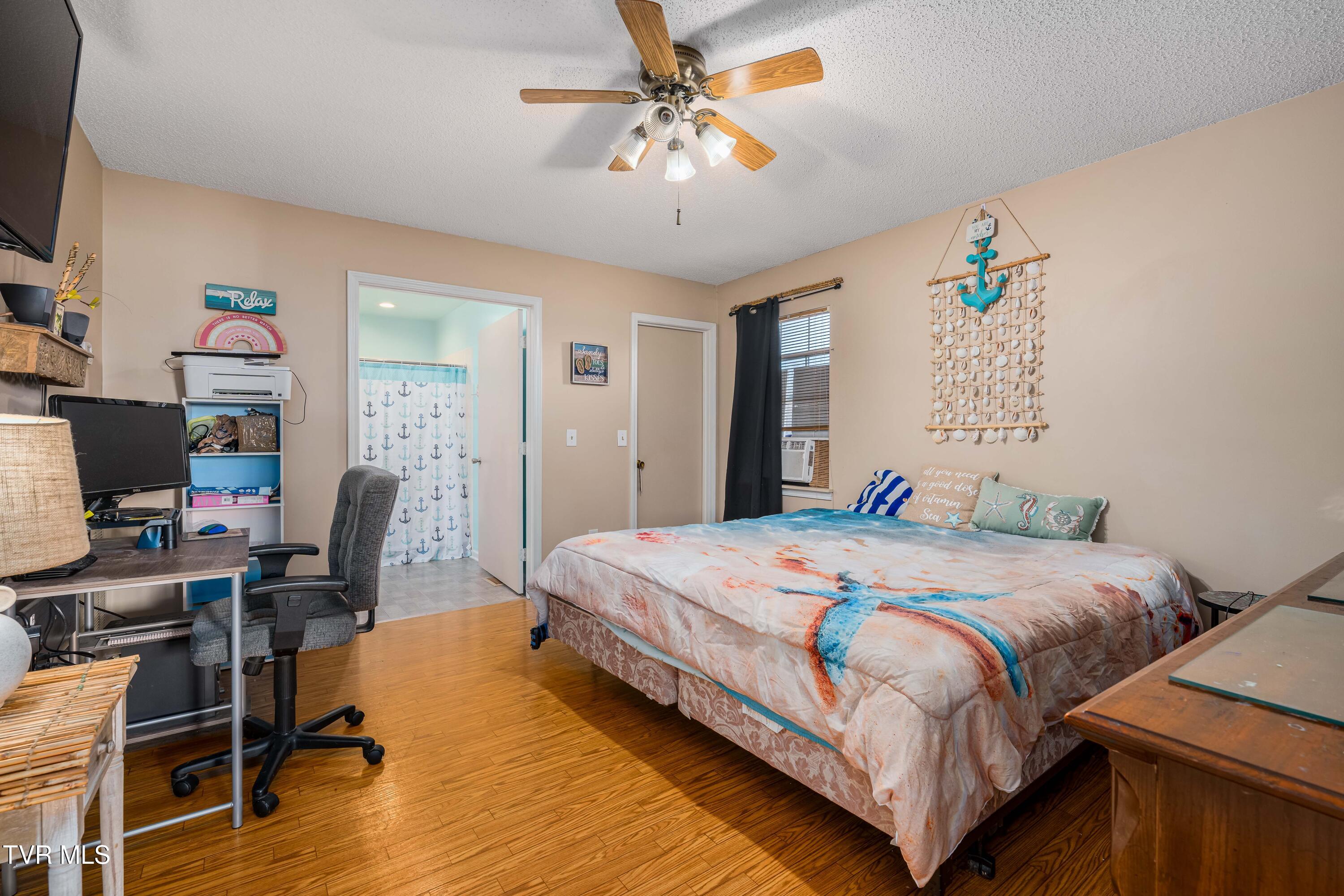 156 Bright Ridge Drive Johnson City, TN 37615 - Photo 15 of 57 173 Boone Avenue (45 of 57)