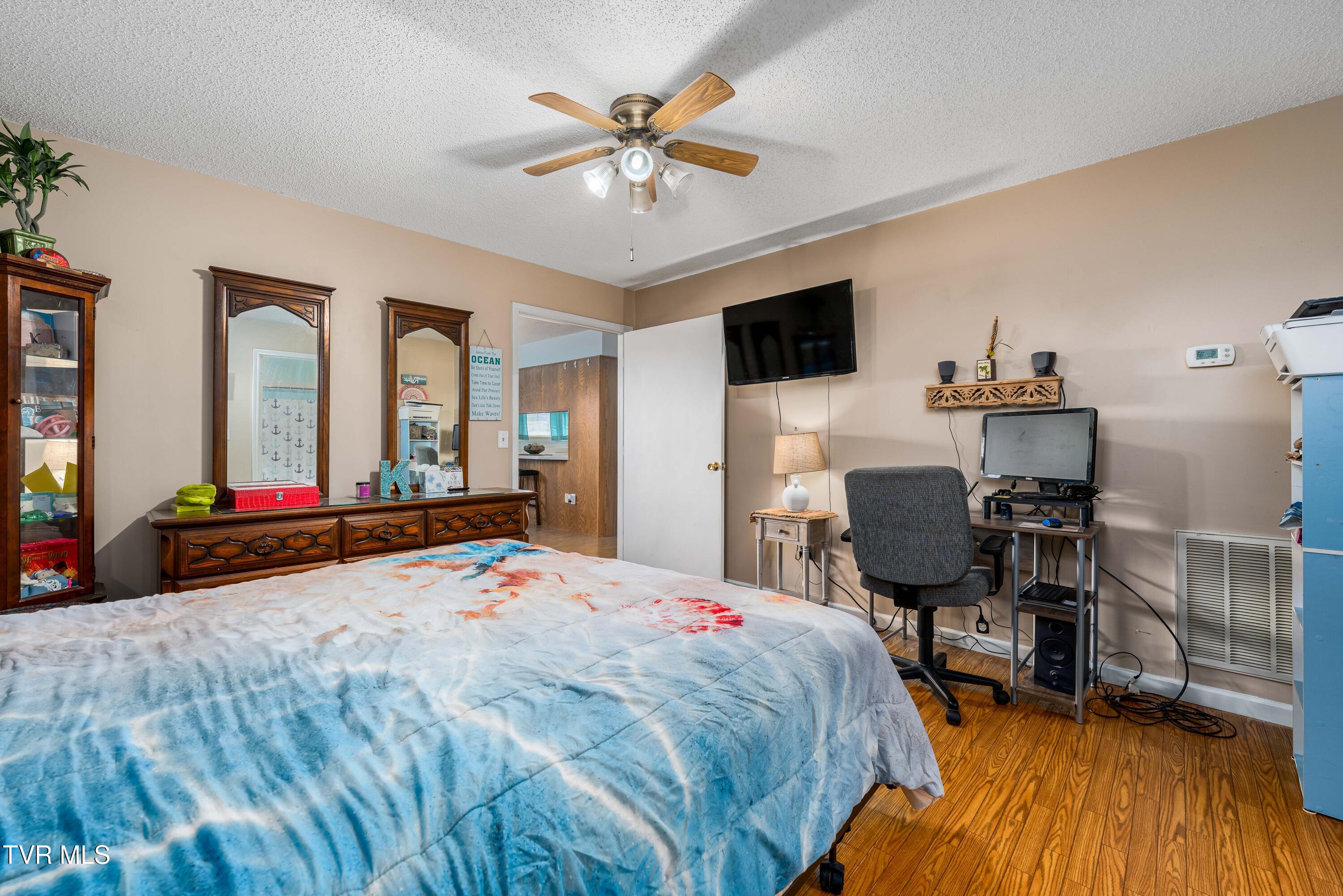 156 Bright Ridge Drive Johnson City, TN 37615 - Photo 16 of 57 173 Boone Avenue (46 of 57)