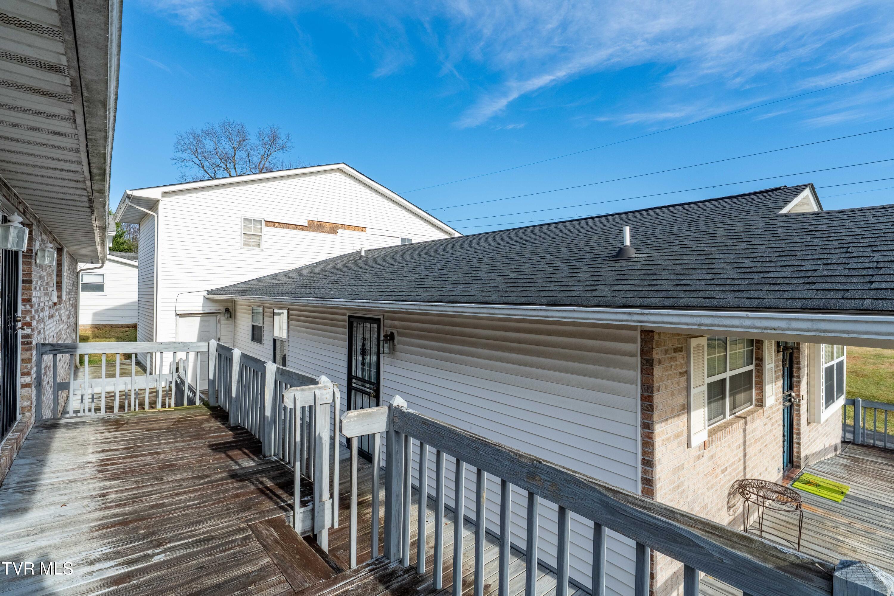 156 Bright Ridge Drive Johnson City, TN 37615 - Photo 26 of 57 173 Boone Avenue (21 of 57)