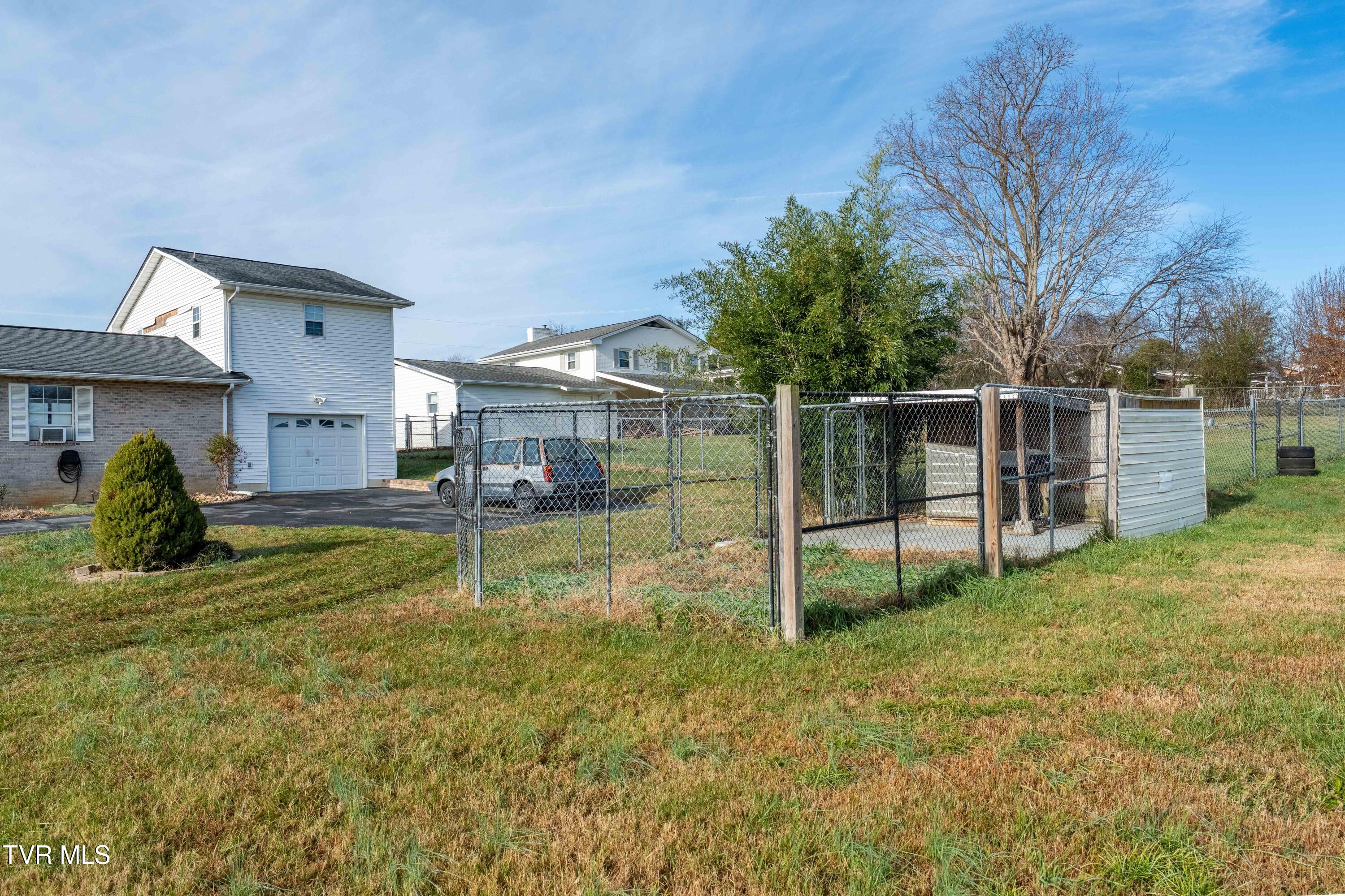 156 Bright Ridge Drive Johnson City, TN 37615 - Photo 43 of 57 173 Boone Avenue (27 of 57)