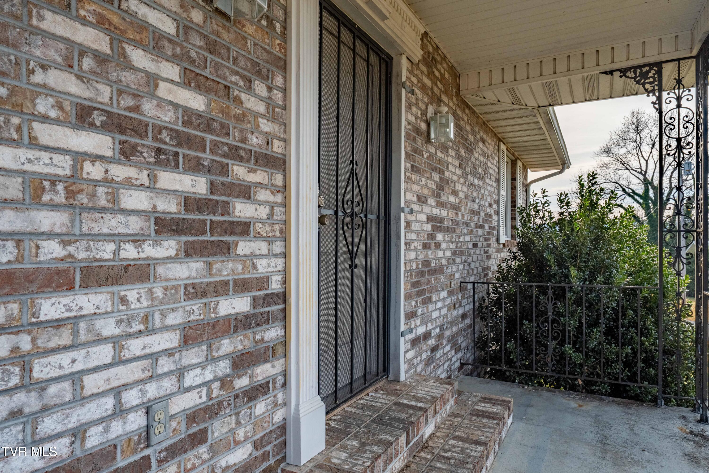 156 Bright Ridge Drive Johnson City, TN 37615 - Photo 53 of 57 173 Boone Avenue (9 of 57)