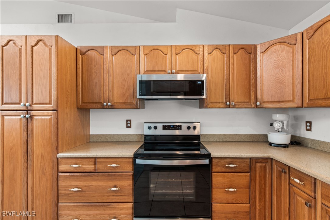 3004 Southwest 6th Avenue Cape Coral, FL 33914 - Photo 4 of 29