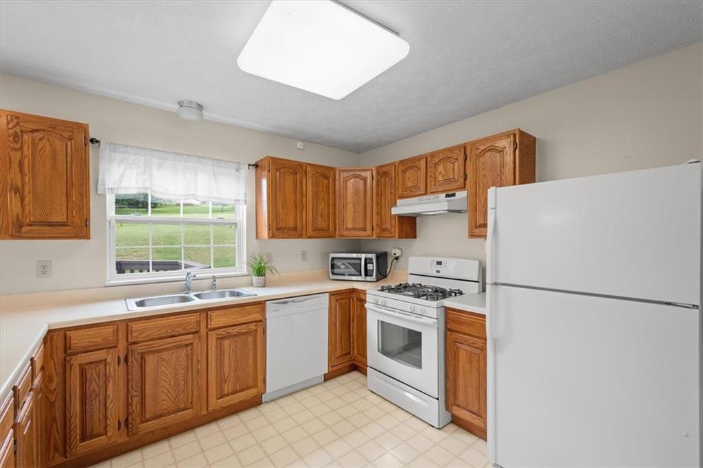 891 Altman Street Irwin, PA 15642 - Photo 8 of 33 Gallery Image 8