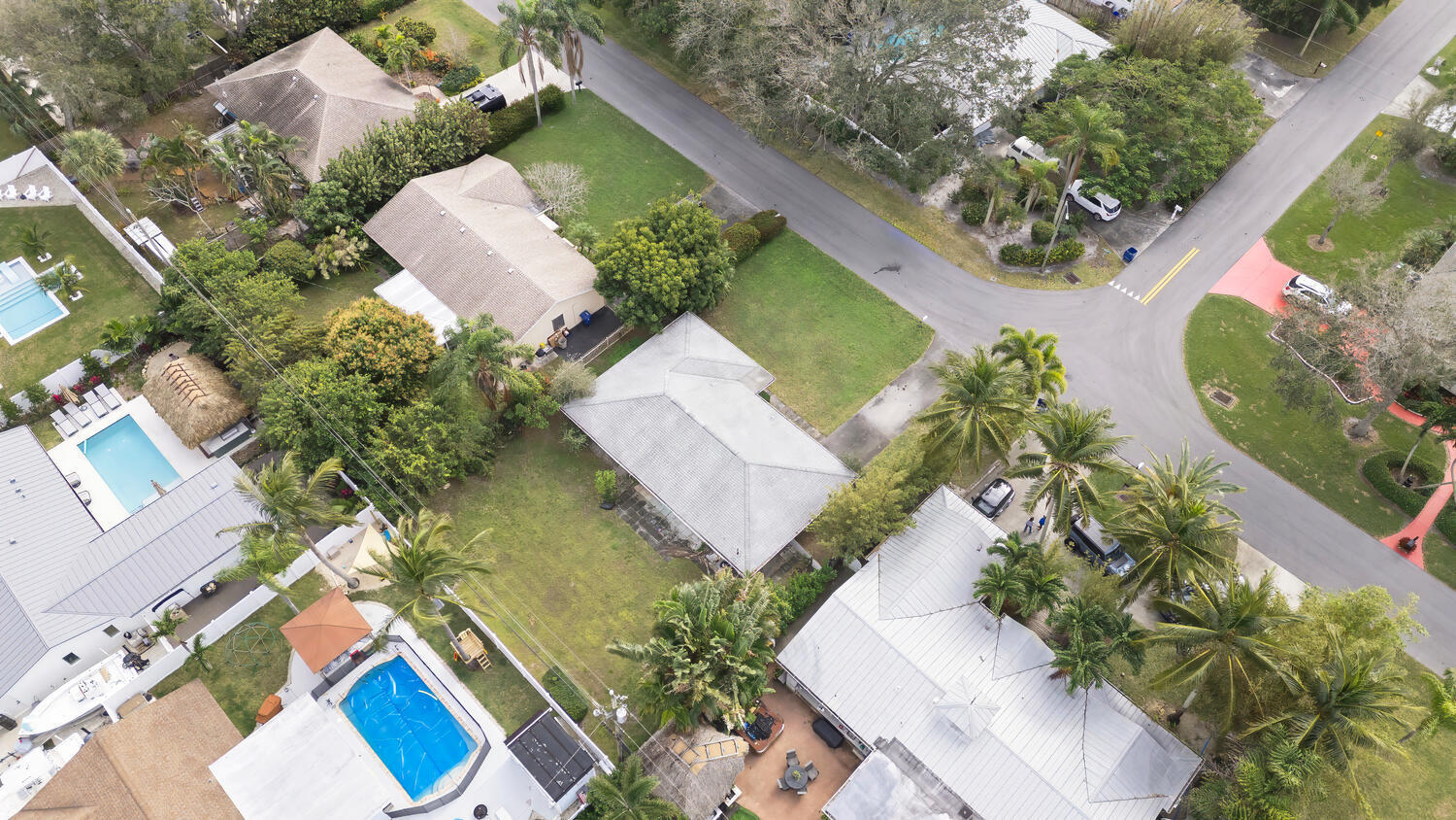 15 Beverly Road West Jupiter, FL 33469 - Photo 8 of 16 15 Beverly Rd W Tequesta FL-large-010-01