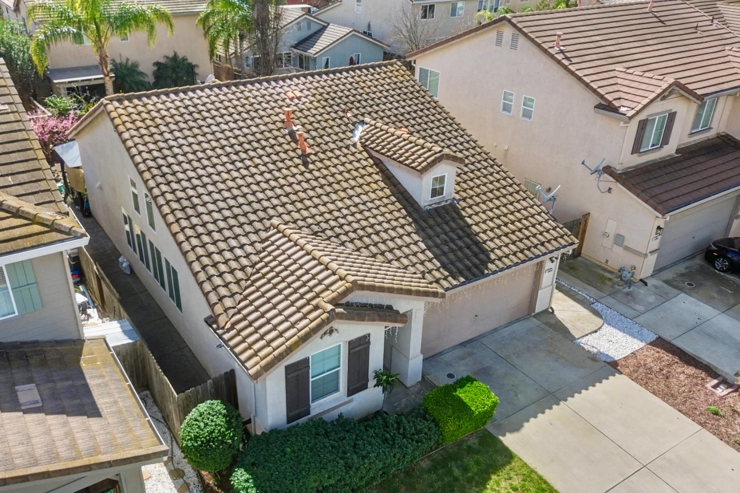 10056 Wexted Way Elk Grove, CA 95757 - Photo 2 of 39