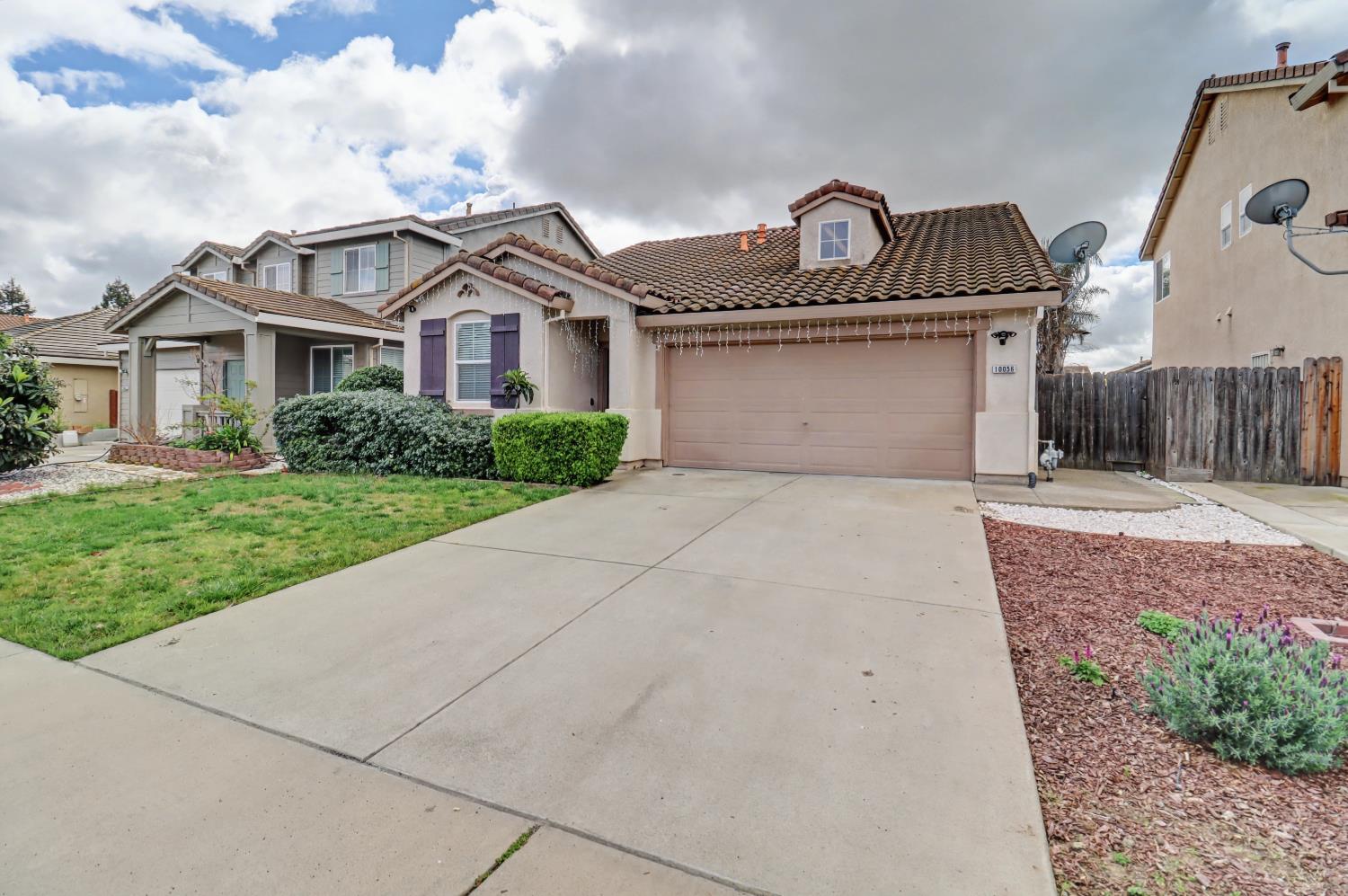 10056 Wexted Way Elk Grove, CA 95757 - Photo 3 of 39