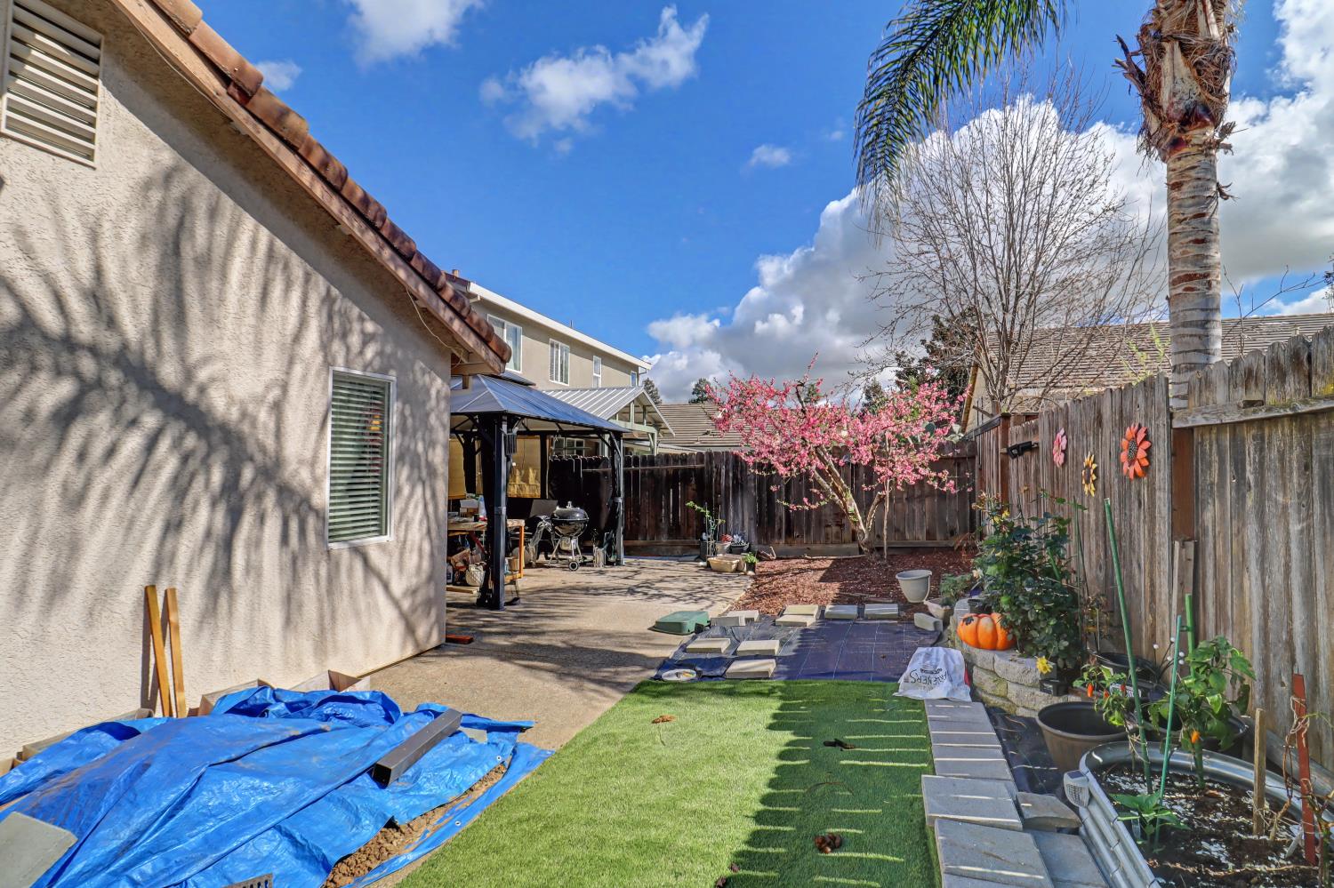 10056 Wexted Way Elk Grove, CA 95757 - Photo 37 of 39
