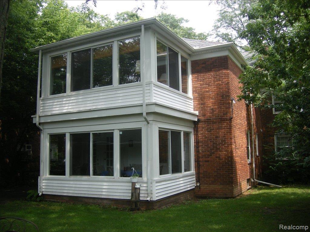 475-77 Neff Road Grosse Pointe, MI 48230 - Photo 19 of 21 DSCF2558