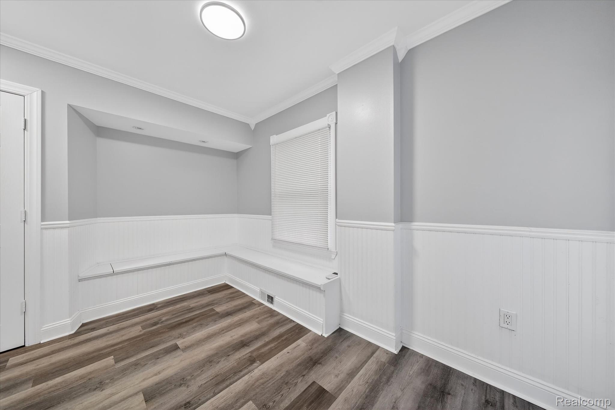 44003 Tyler Road Belleville, MI 48111 - Photo 18 of 29 Mud Room