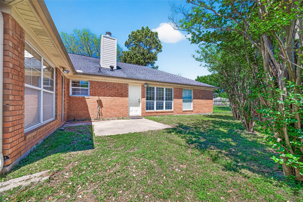 3506 Doherty Place Katy, TX 77449 - Photo 50 of 50 a front view of a house with garden