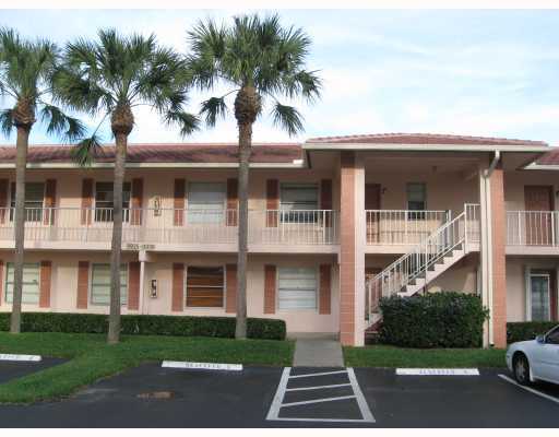 9935 Three Lakes Circle, Unit 14G Boca Raton, FL 33428 - Photo 1 of 5 Primary Photo