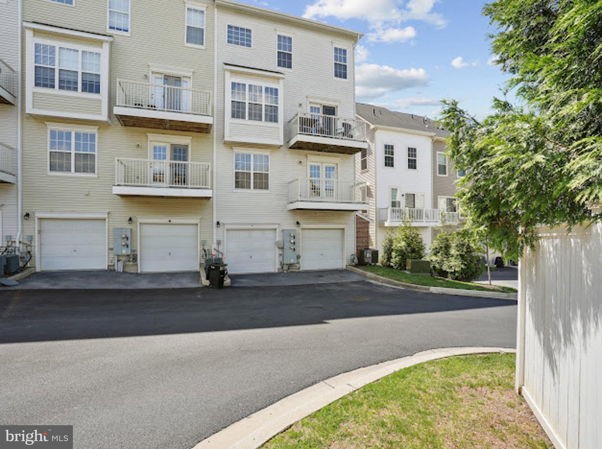 13043 Clarksburg Square Road, Unit 13043 Clarksburg, MD 20871 - Photo 39 of 45