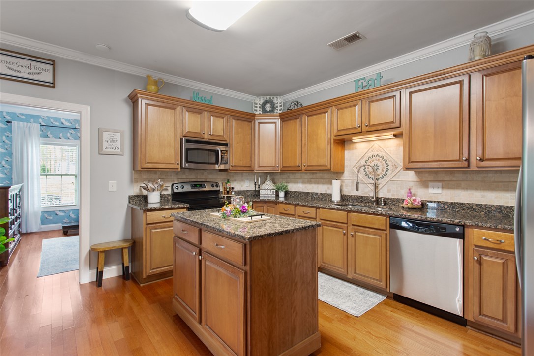 260 Terrace View Way Seneca, SC 29678 - Photo 13 of 32