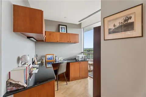 $849,000 | 700 Park Regency Place Northeast, Unit 1501, Atlanta, GA 30326