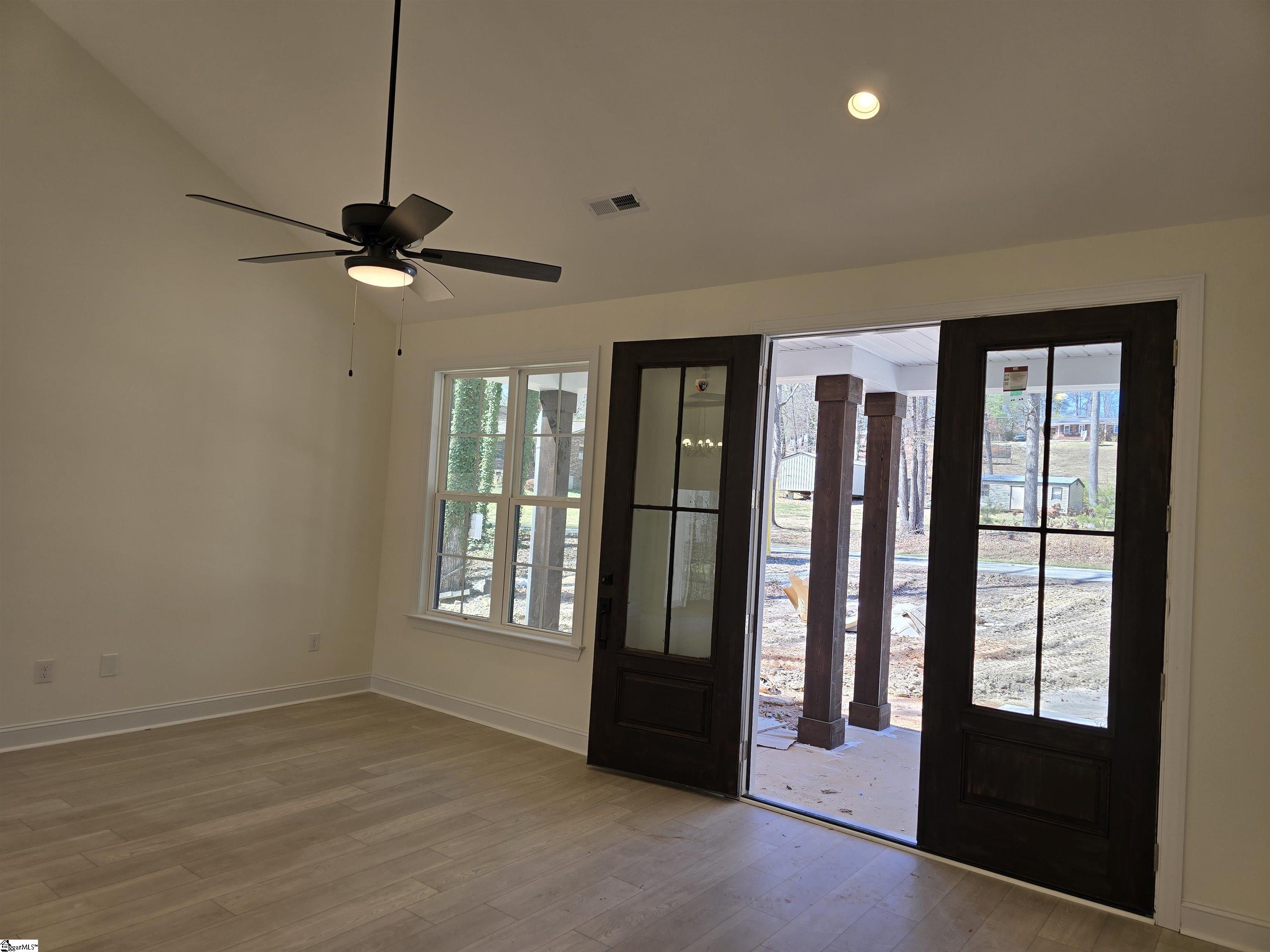 440 Hillandale Road Liberty, SC 29657 - Photo 6 of 26