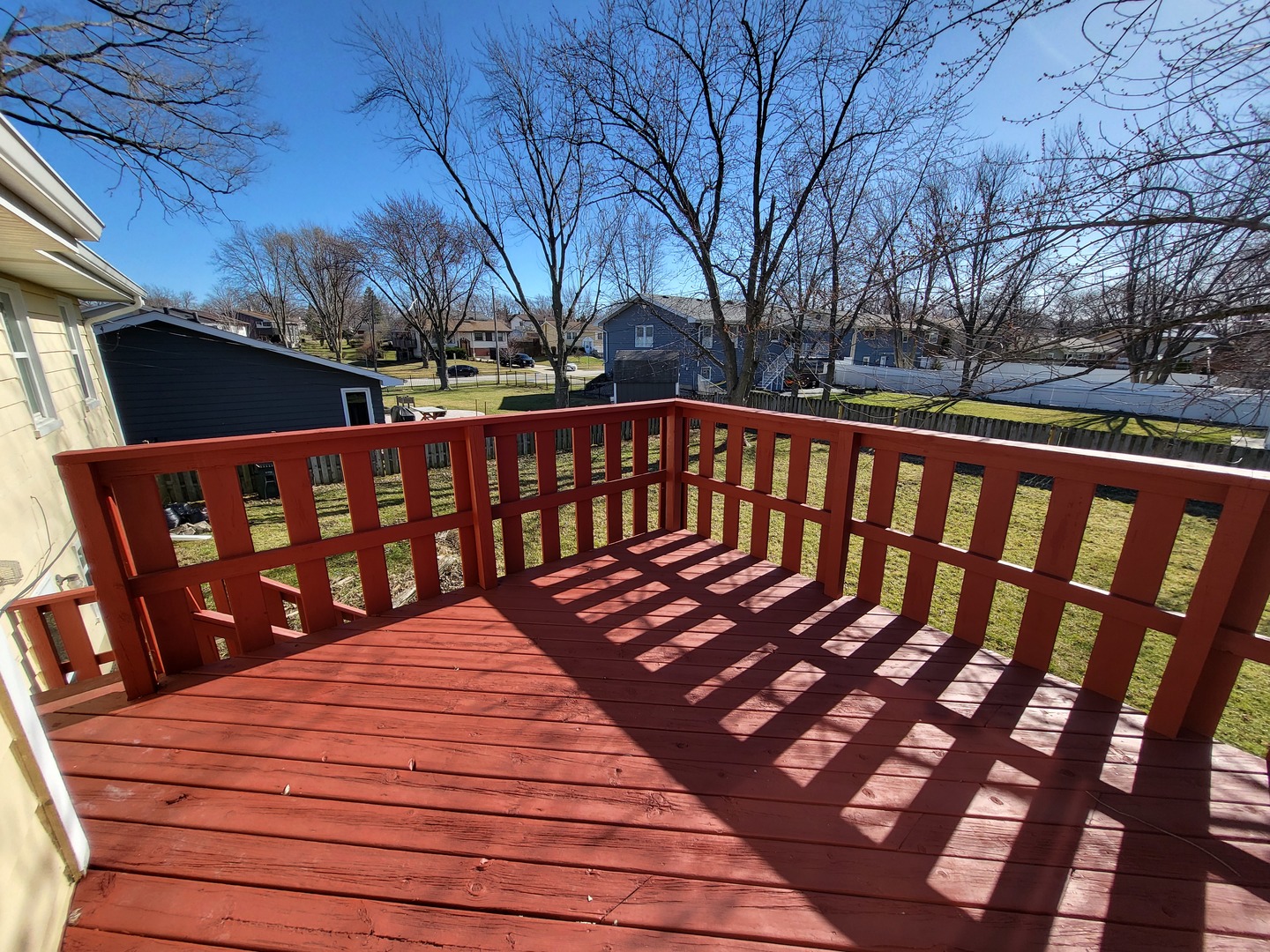 1770 Chippendale Road Hoffman Estates, IL 60169 - Photo 10 of 25 a view of wooden deck