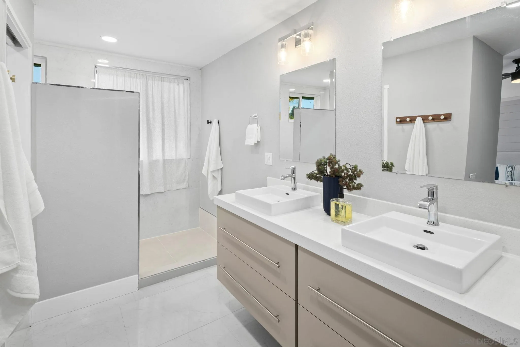 3356 Corte Tiburon Carlsbad, CA 92009 - Photo 32 of 52