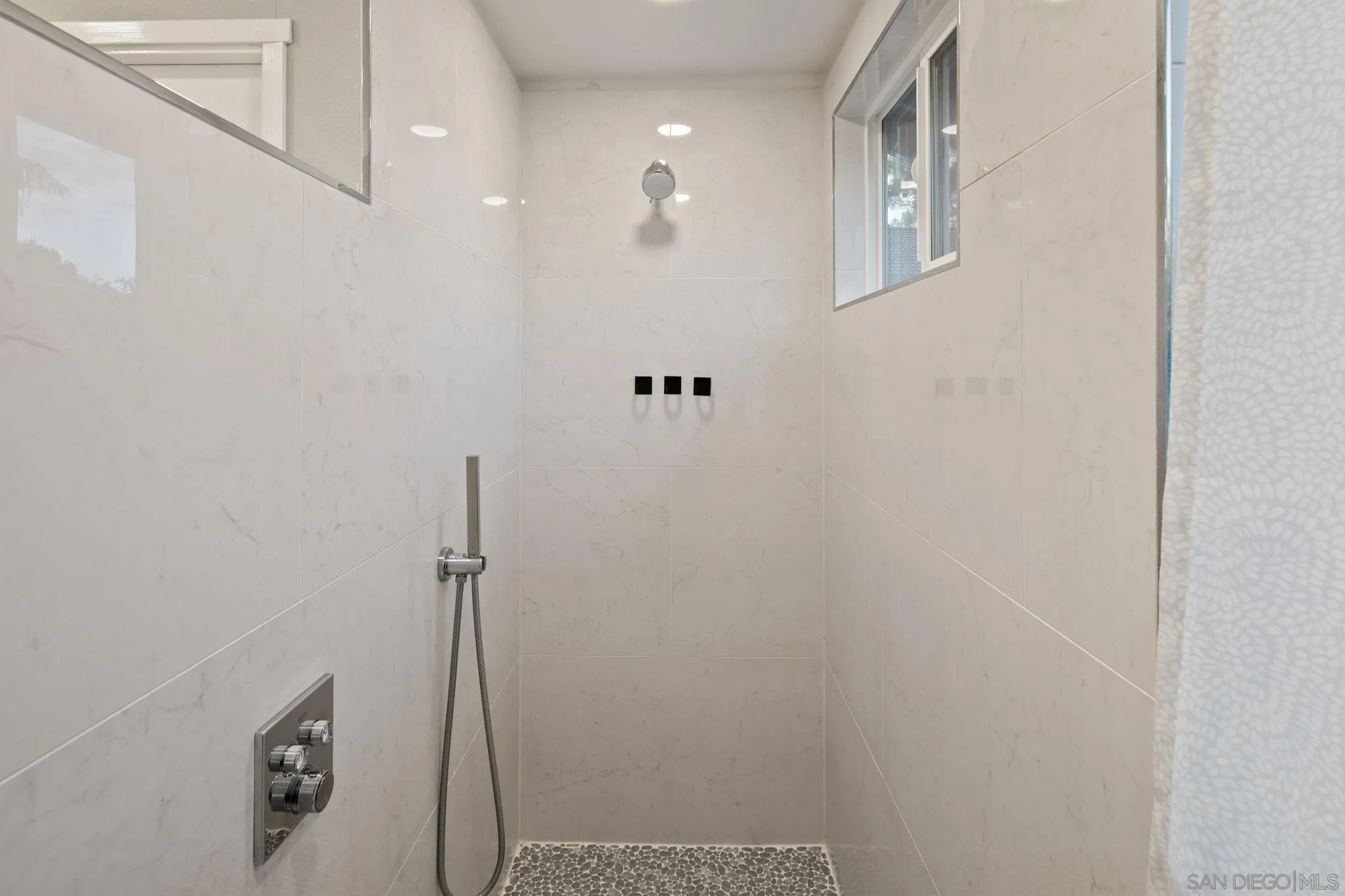 3356 Corte Tiburon Carlsbad, CA 92009 - Photo 33 of 52