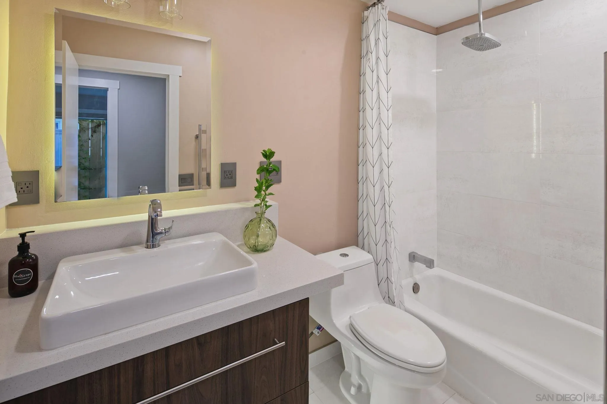 3356 Corte Tiburon Carlsbad, CA 92009 - Photo 36 of 52