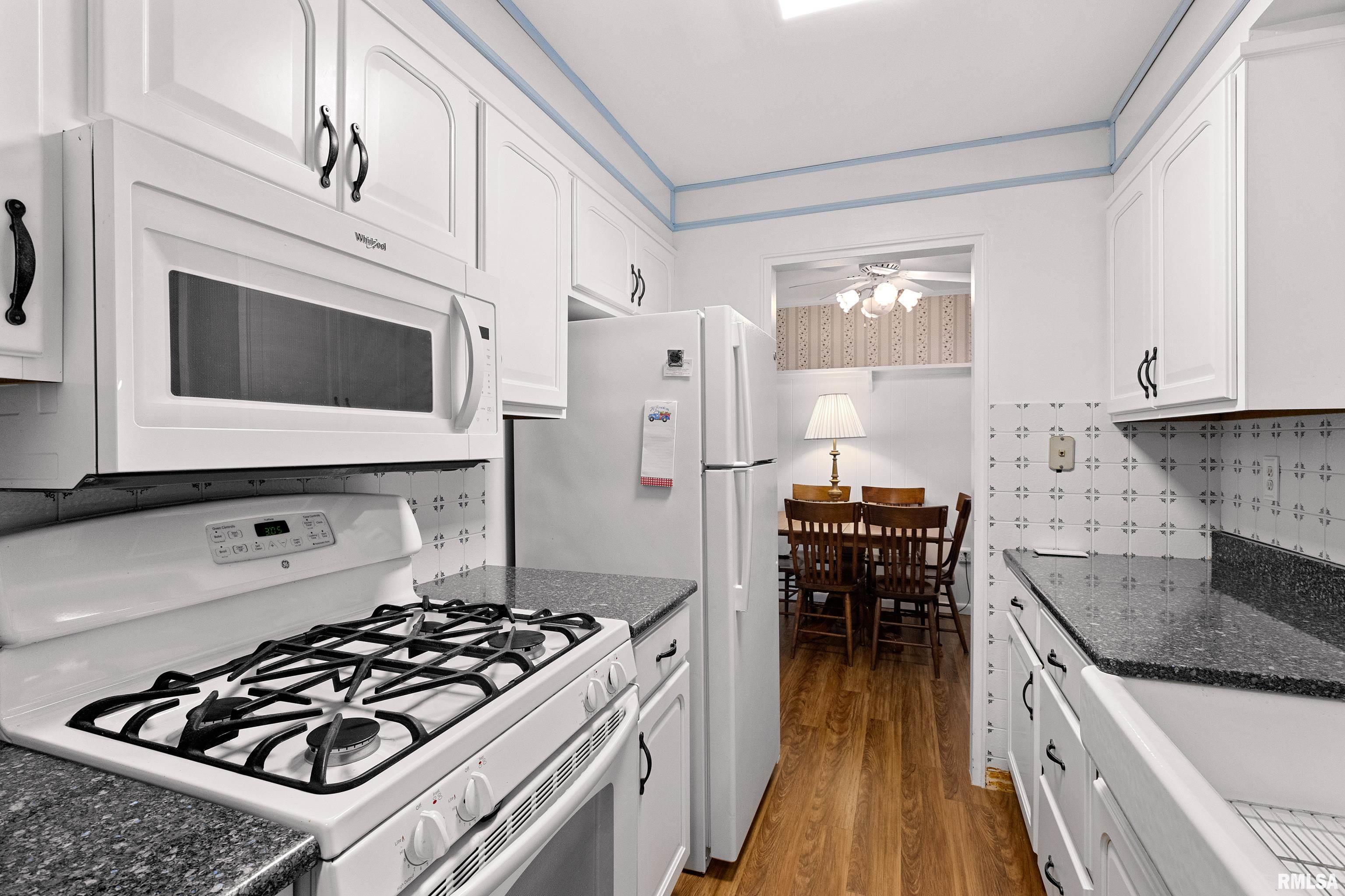 107 Berry Road Marquette Heights, IL 61554 - Photo 13 of 31 Gallery Image 13