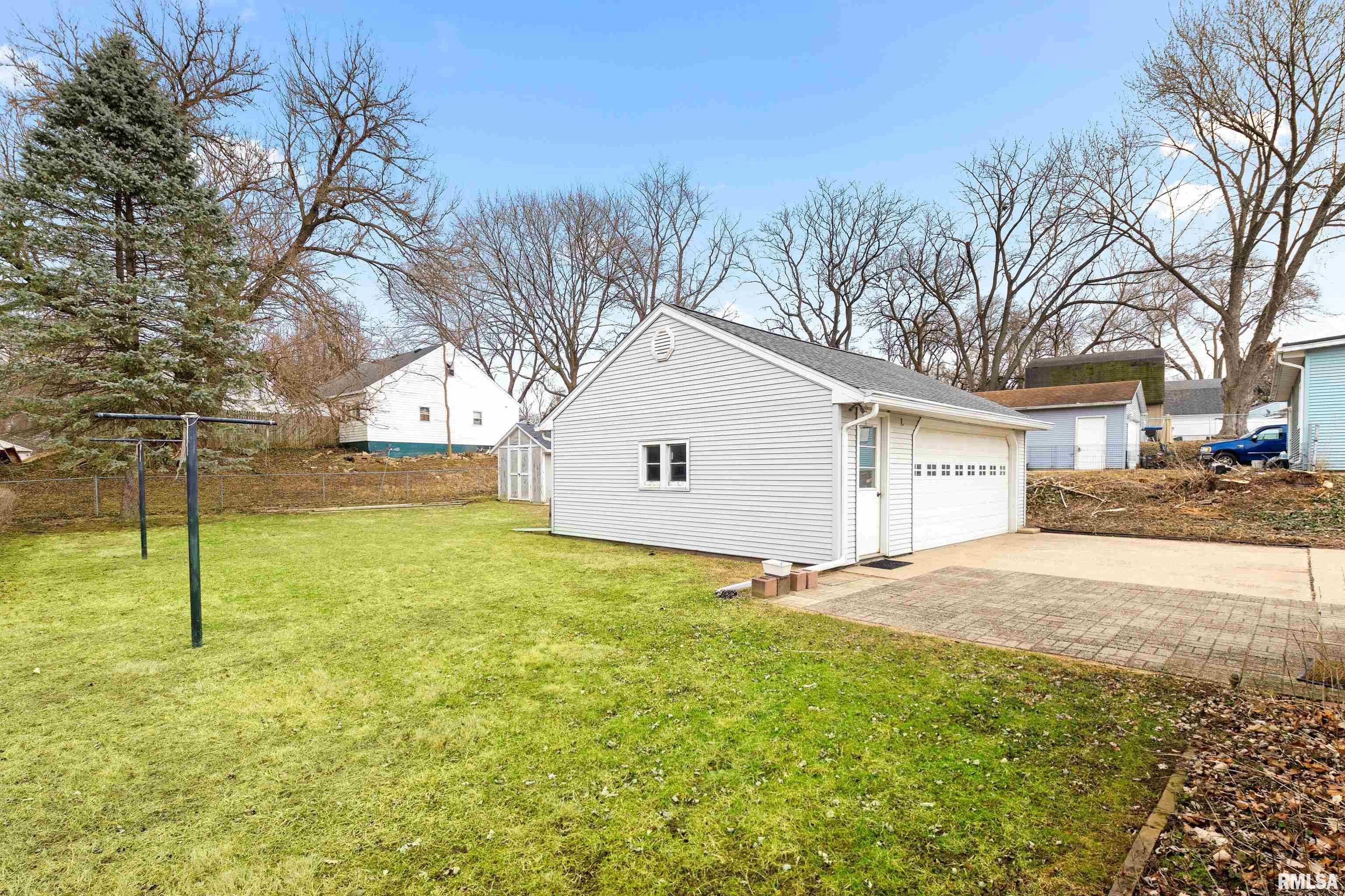 107 Berry Road Marquette Heights, IL 61554 - Photo 28 of 31 Gallery Image 28