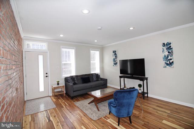 2103 Tasker Street Philadelphia, PA 19145 - Photo 4 of 17
