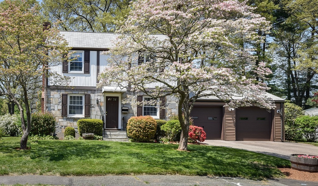 13 Sherwood Road Natick, MA 01760 - Photo 2 of 22 Gallery Image 2